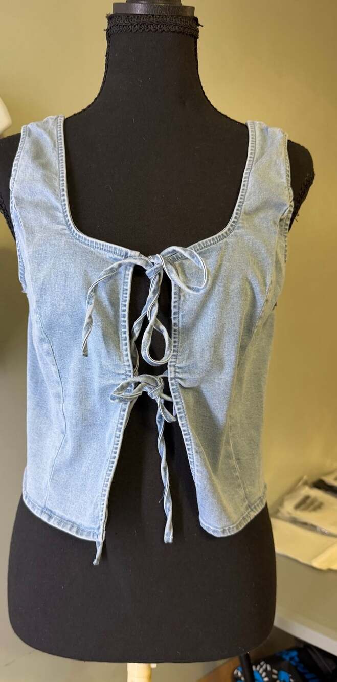 Willow + Root Denim Front Tie Vest Size Small